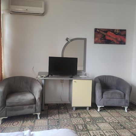 Кианти Hotel Kŭrdzhali Exterior photo