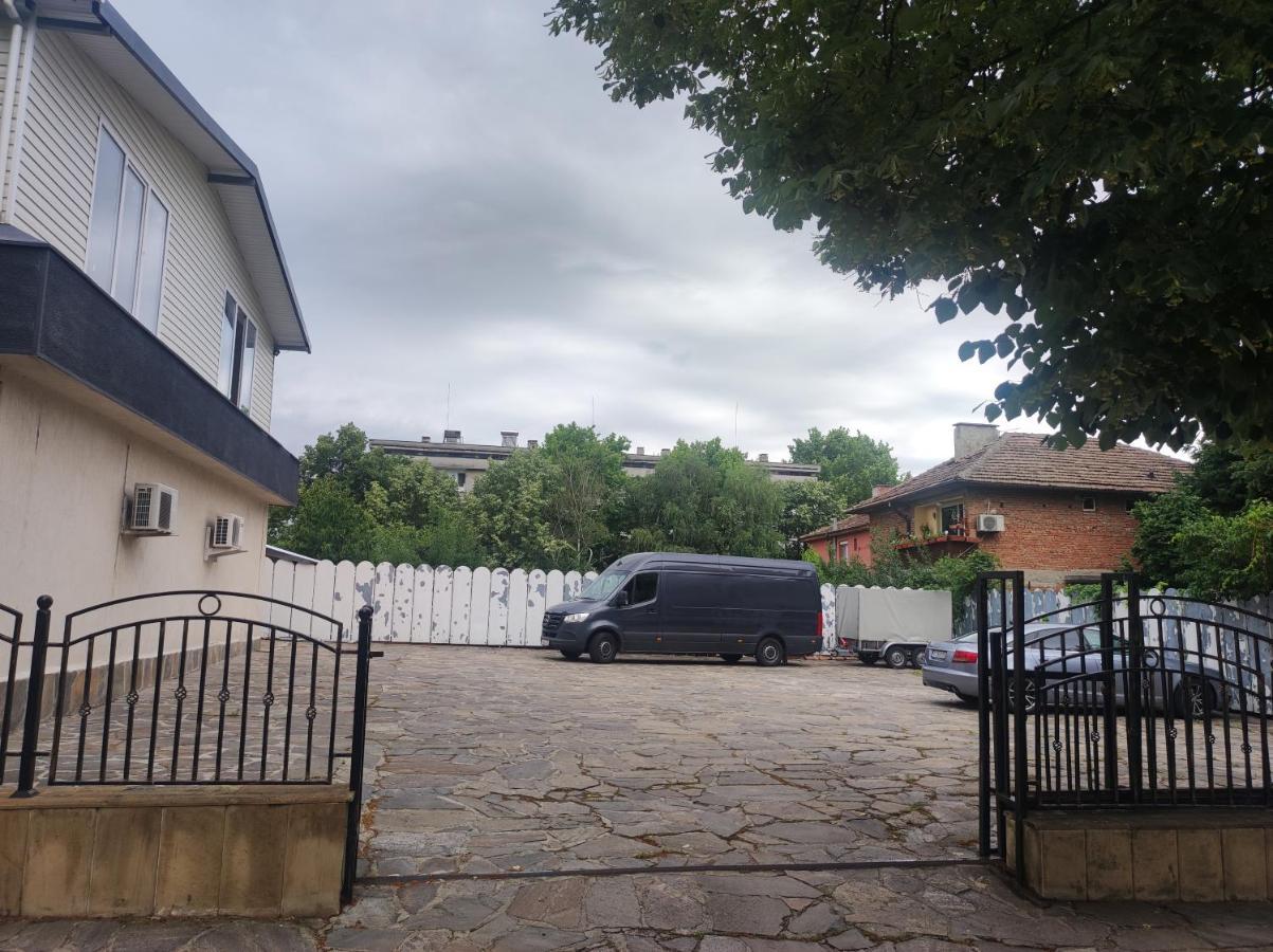 Кианти Hotel Kŭrdzhali Exterior photo