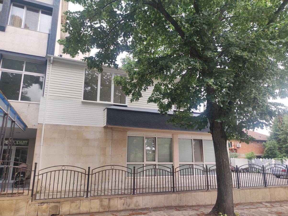 Кианти Hotel Kŭrdzhali Exterior photo