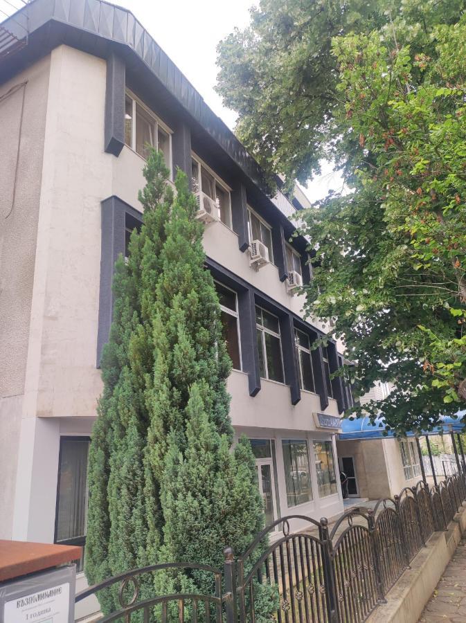 Кианти Hotel Kŭrdzhali Exterior photo