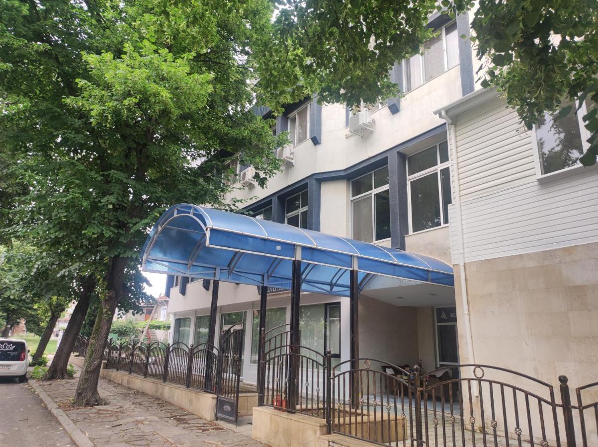 Кианти Hotel Kŭrdzhali Exterior photo